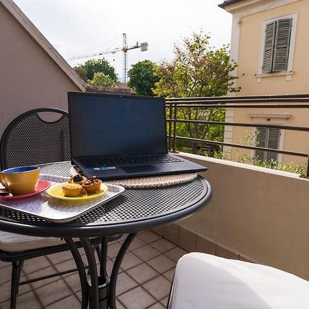 Pitty Home A Pesaro Zona Centro E Mare By Yohome Exteriör bild