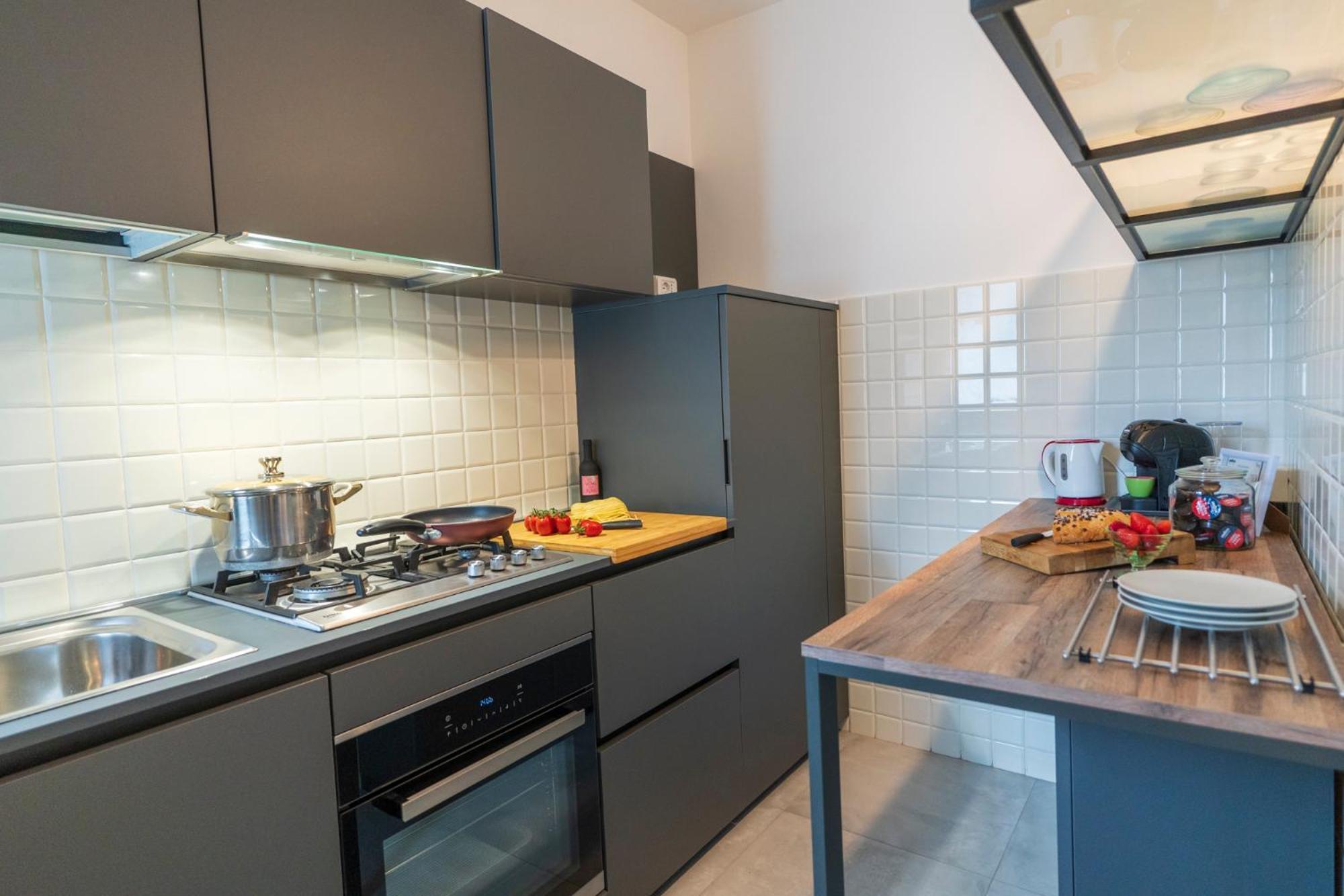 Pitty Home A Pesaro Zona Centro E Mare By Yohome Exteriör bild